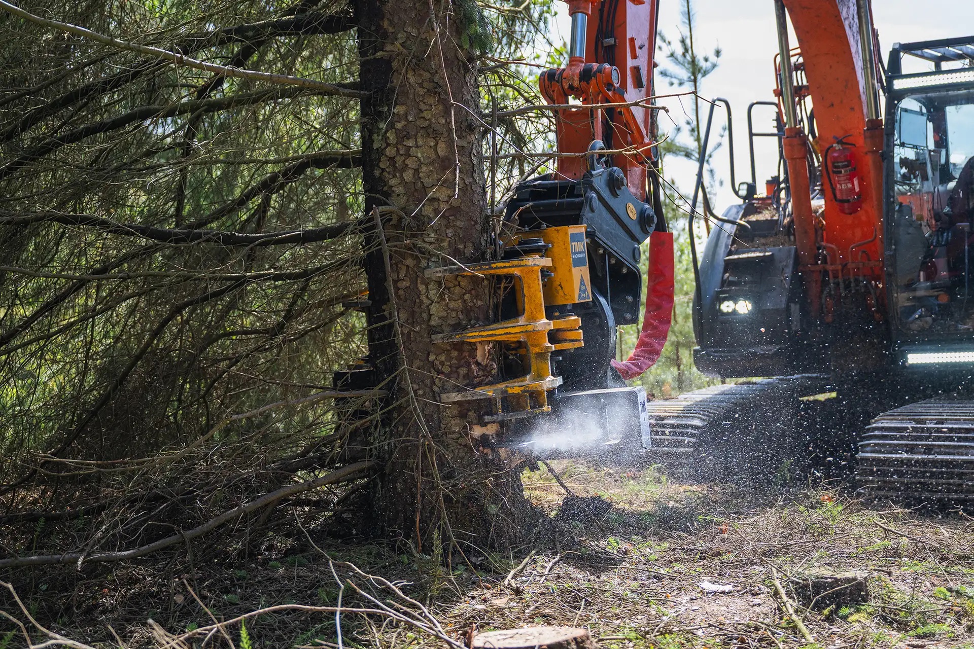 TMK Grapple Saw в работе на экскаваторе